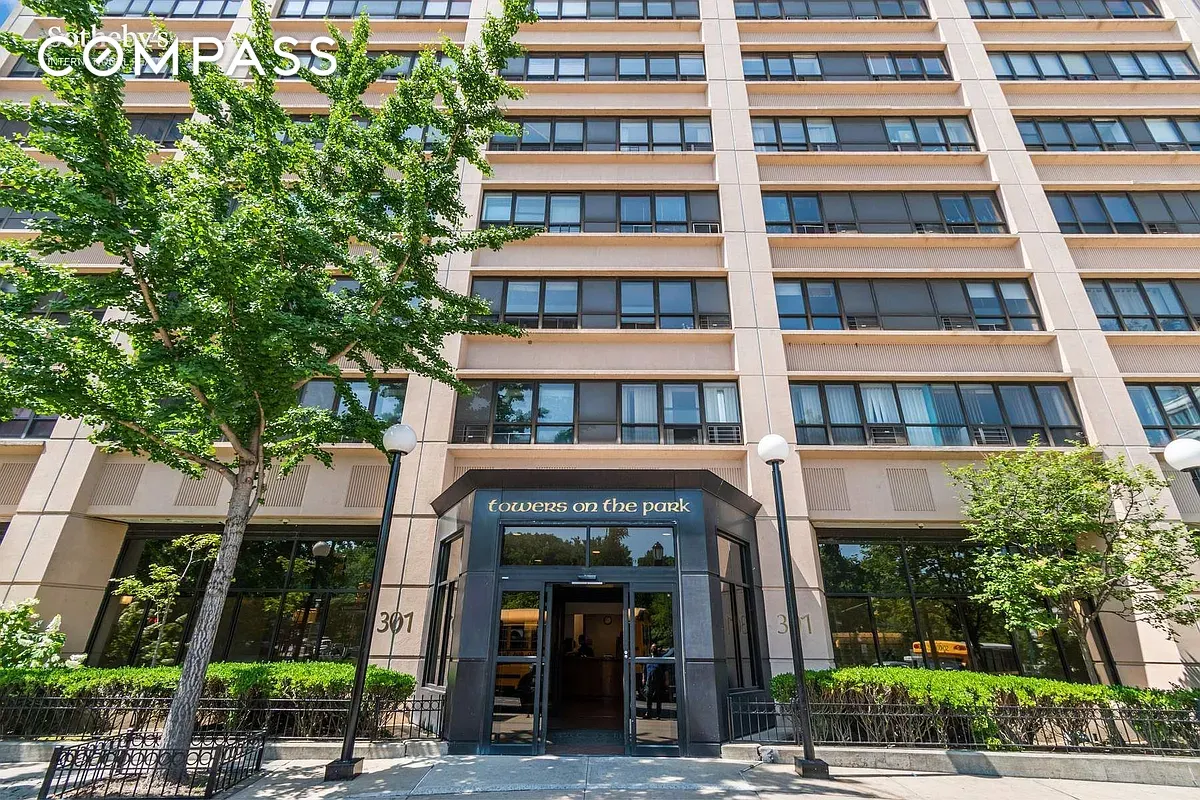 301 W 110th Street 8J