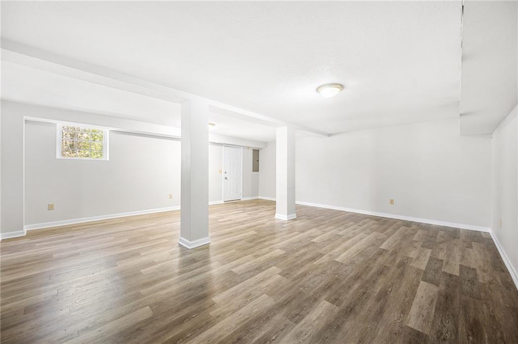 397 Waterford Road NW