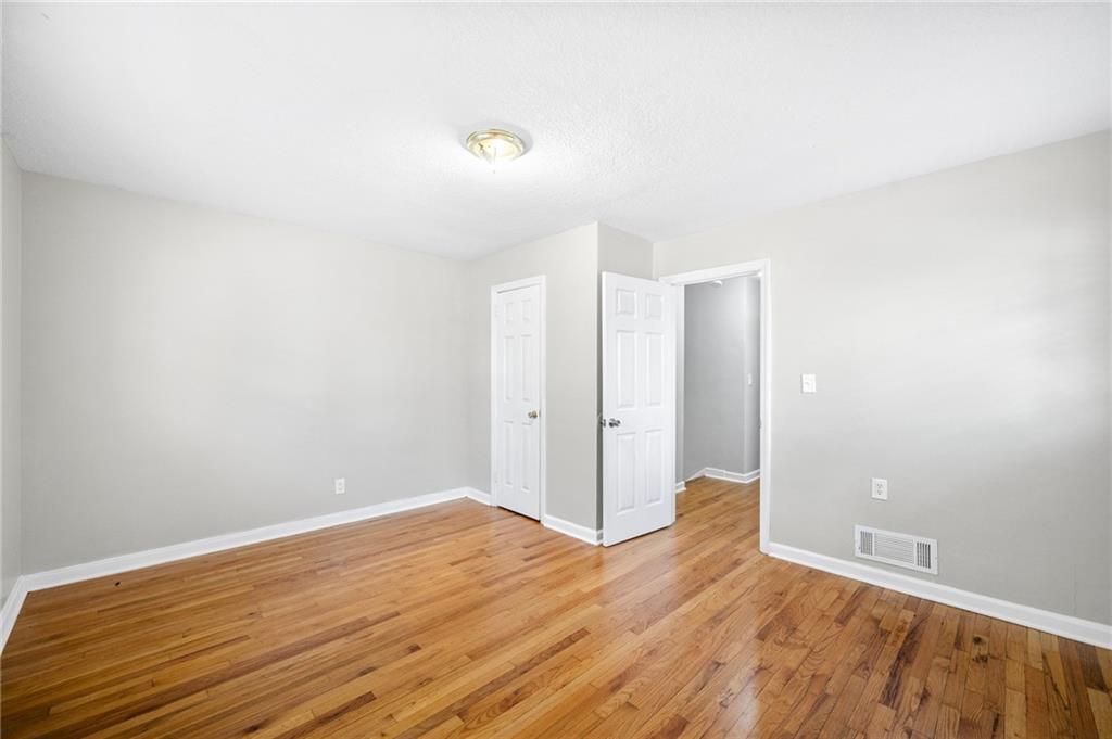 397 Waterford Road NW