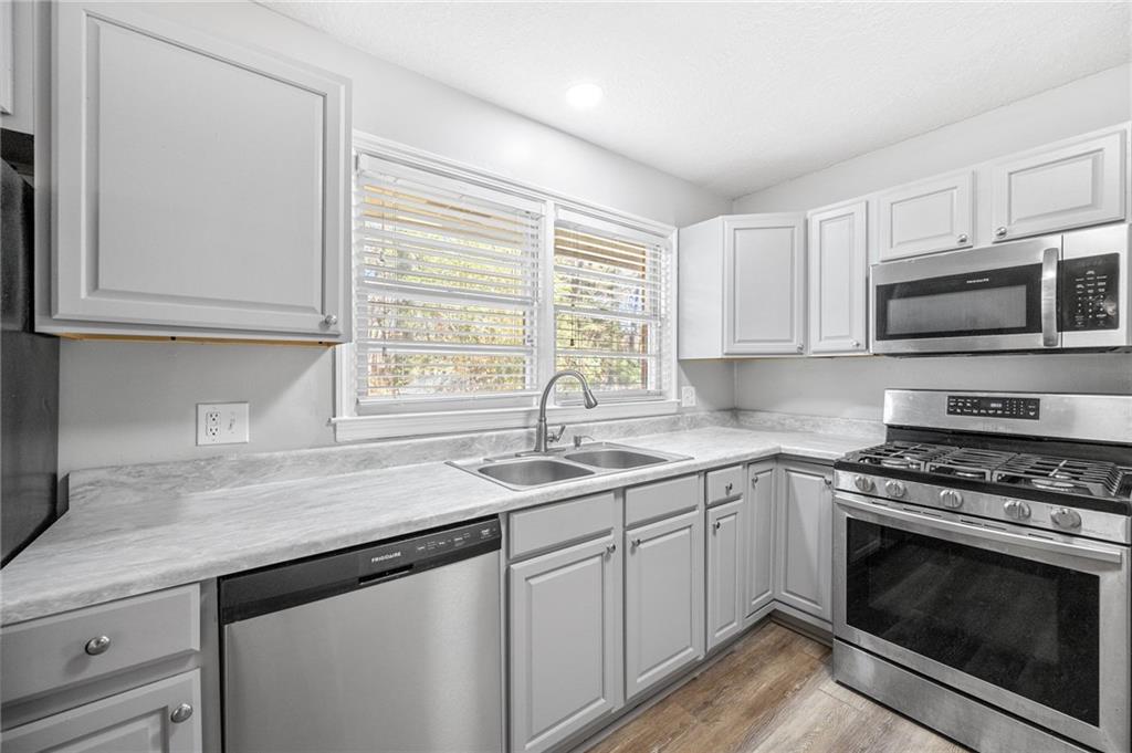 397 Waterford Road NW