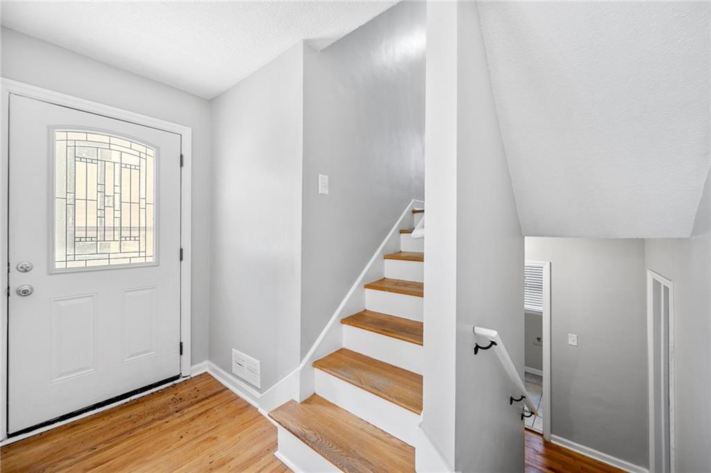 397 Waterford Road NW