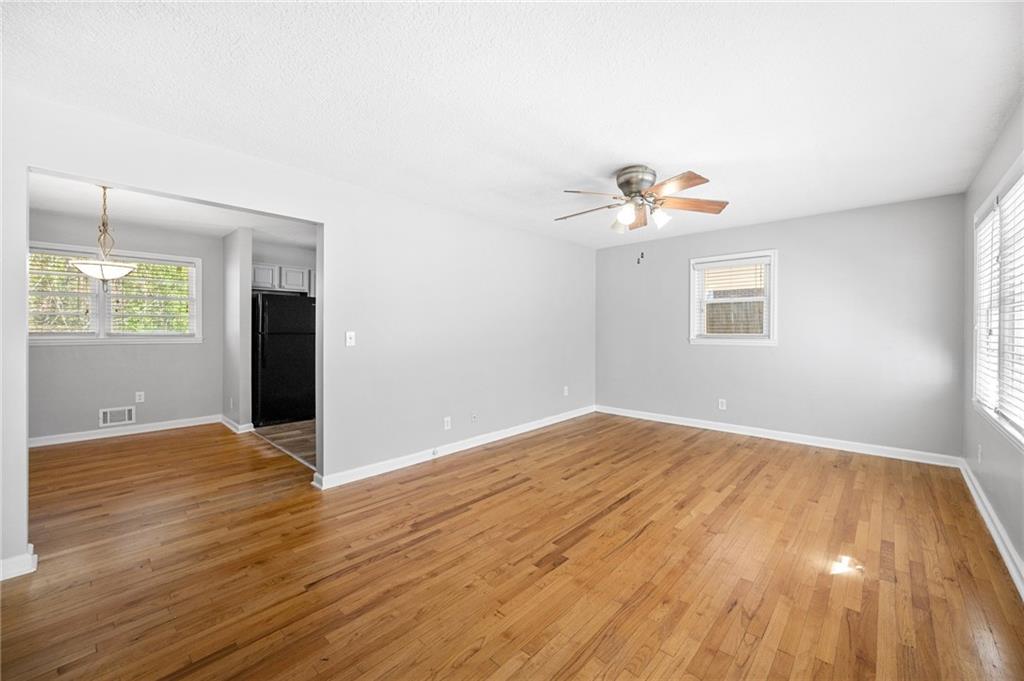 397 Waterford Road NW