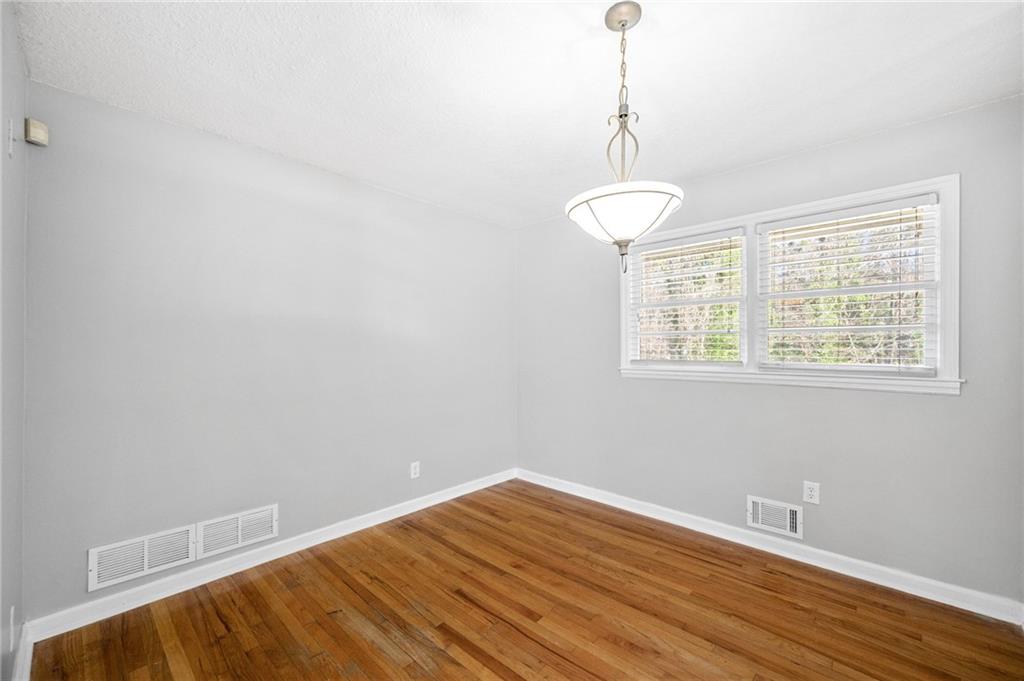 397 Waterford Road NW