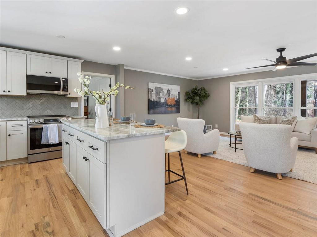 3669 Herschel Road