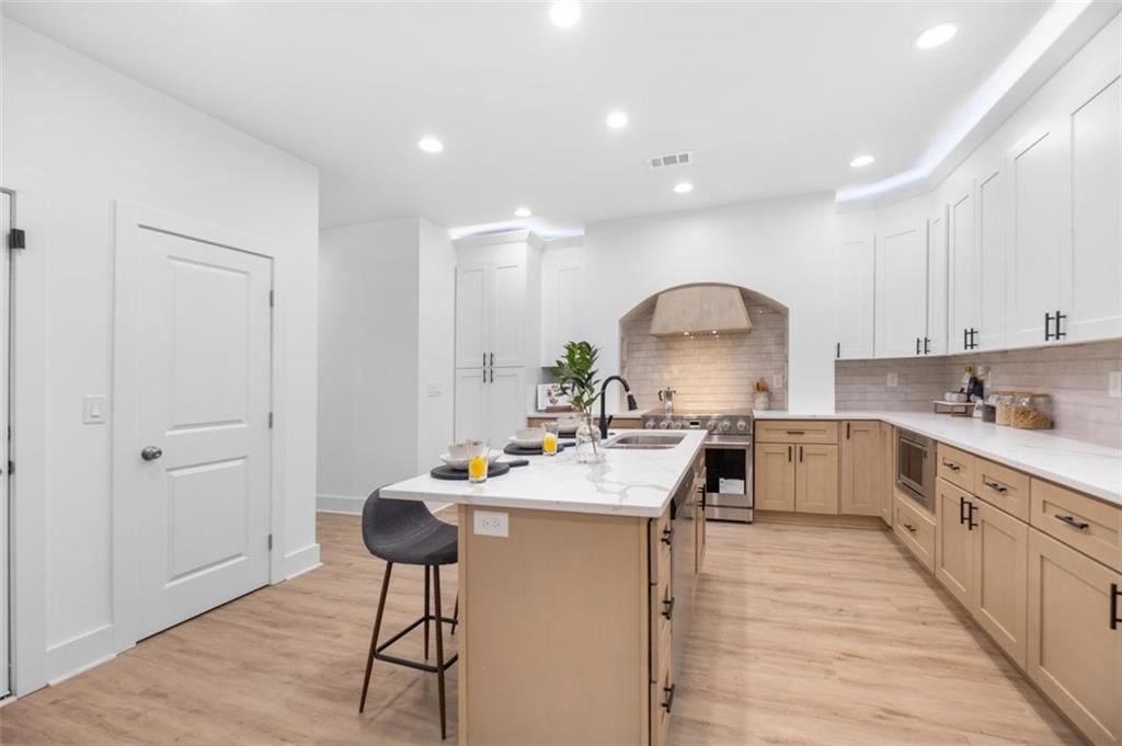2611 Kimmeridge Drive