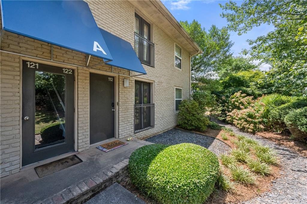 2023 Oakview Road SE Unit 121