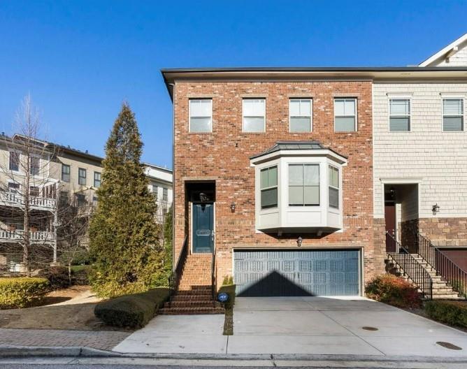 2123 W Village Lane SE