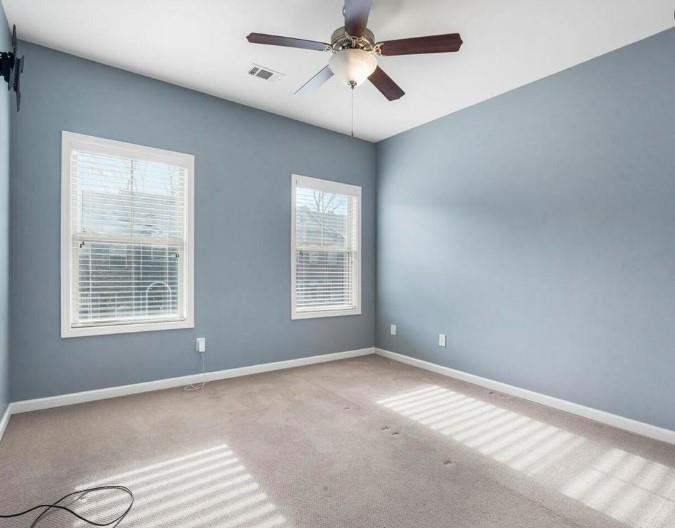 2123 W Village Lane SE