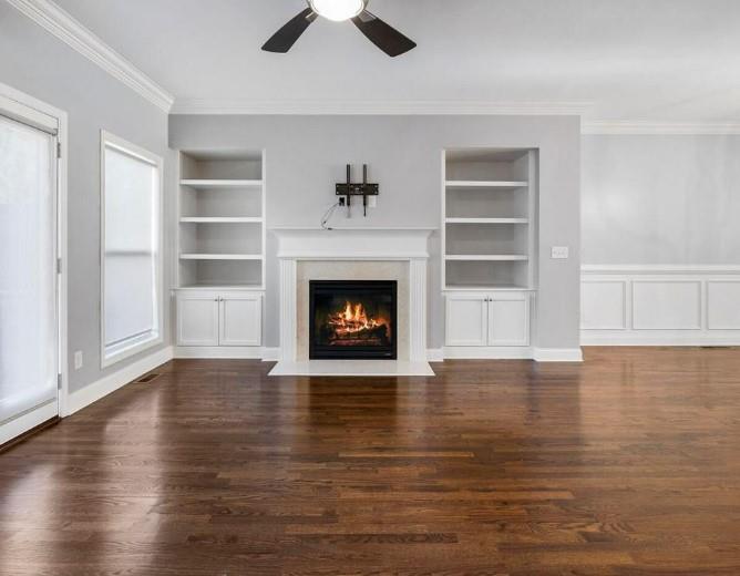 2123 W Village Lane SE