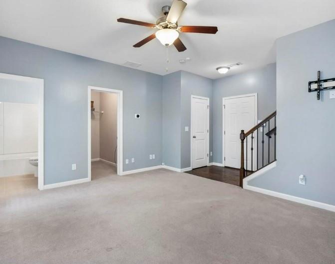 2123 W Village Lane SE