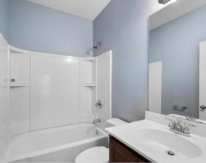 2123 W Village Lane SE