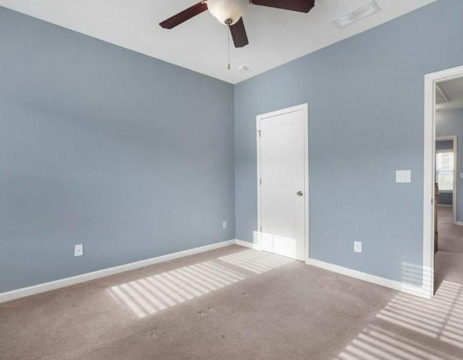 2123 W Village Lane SE