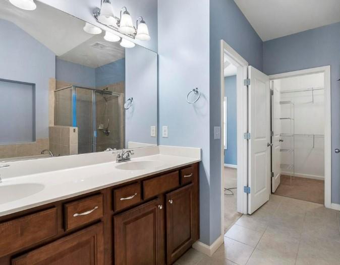 2123 W Village Lane SE