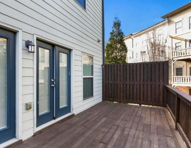 2123 W Village Lane SE