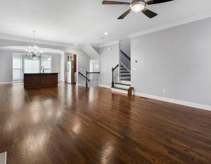 2123 W Village Lane SE