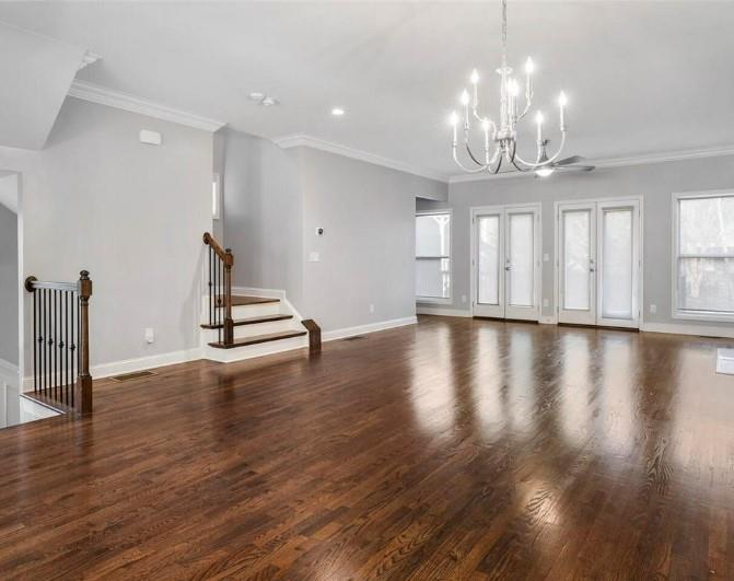 2123 W Village Lane SE