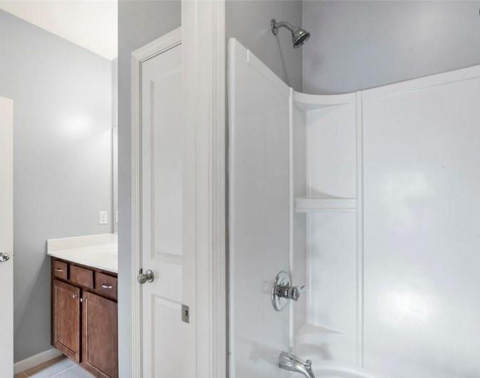 2123 W Village Lane SE