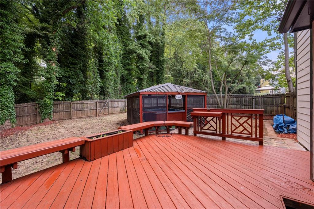 1700 Versailles Drive SW