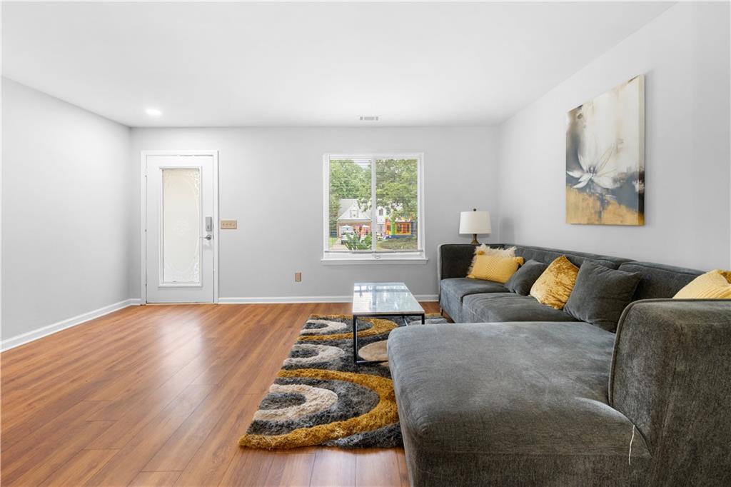1700 Versailles Drive SW