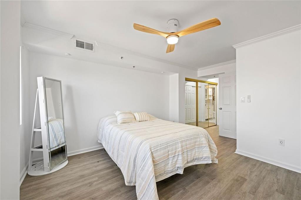 795 HAMMOND Drive Unit 713