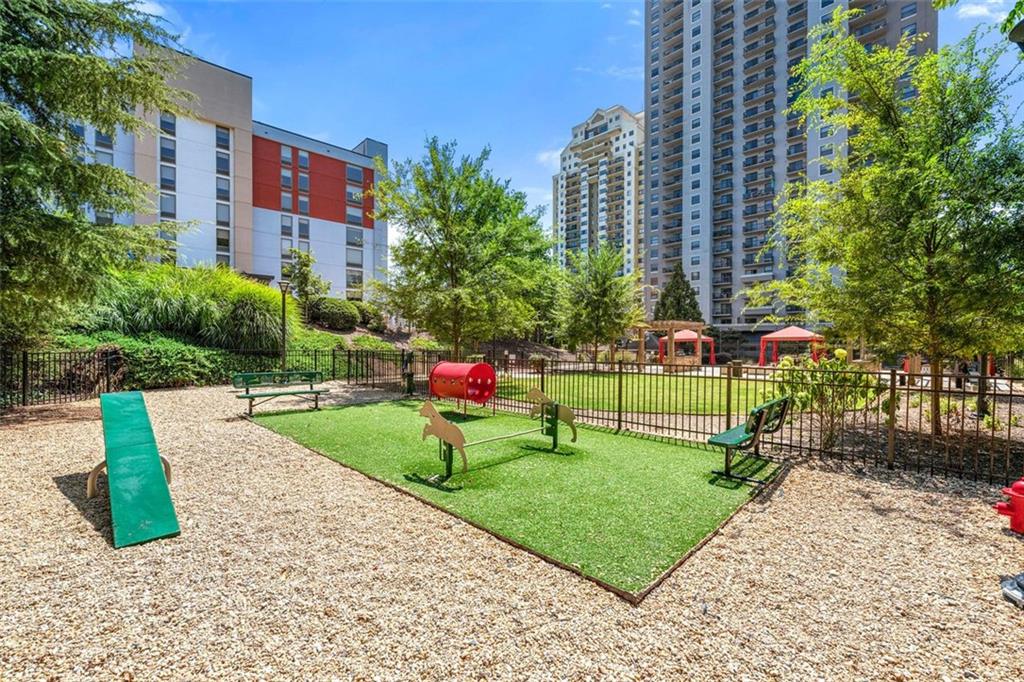 795 HAMMOND Drive Unit 713