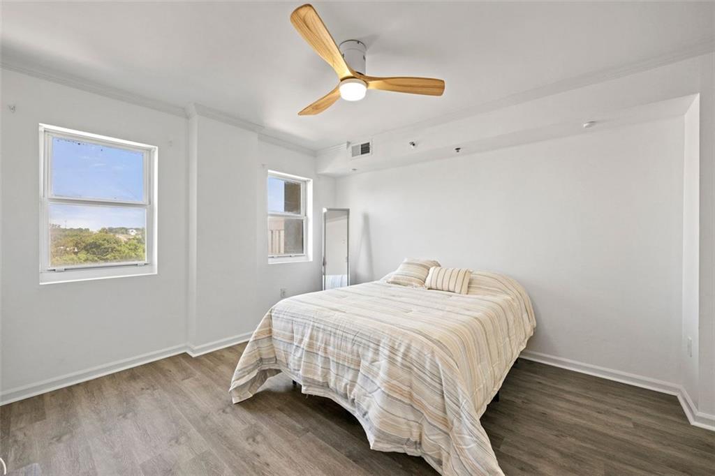 795 HAMMOND Drive Unit 713
