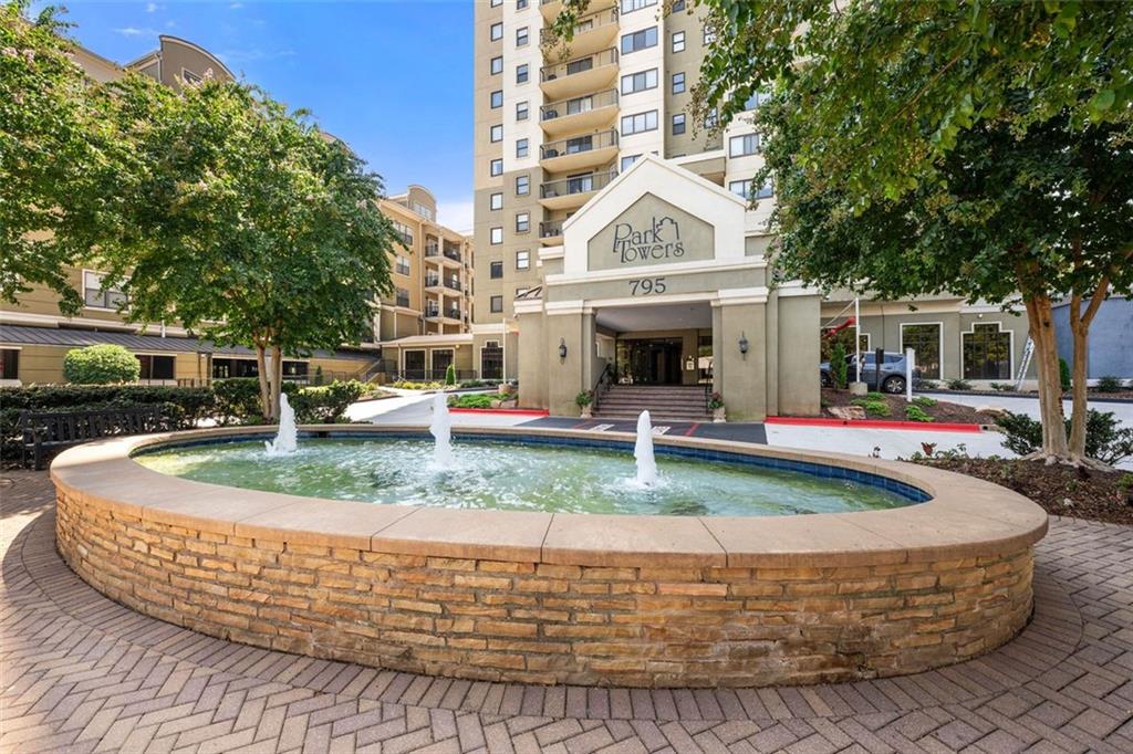 795 HAMMOND Drive Unit 713