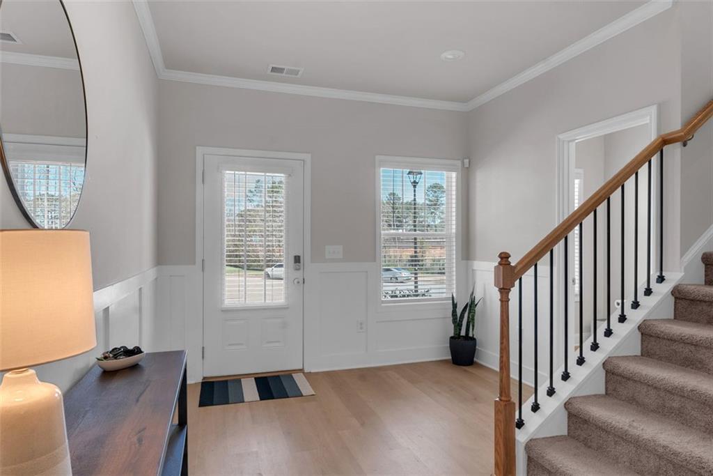 2099 EASTERWOOD Terrace