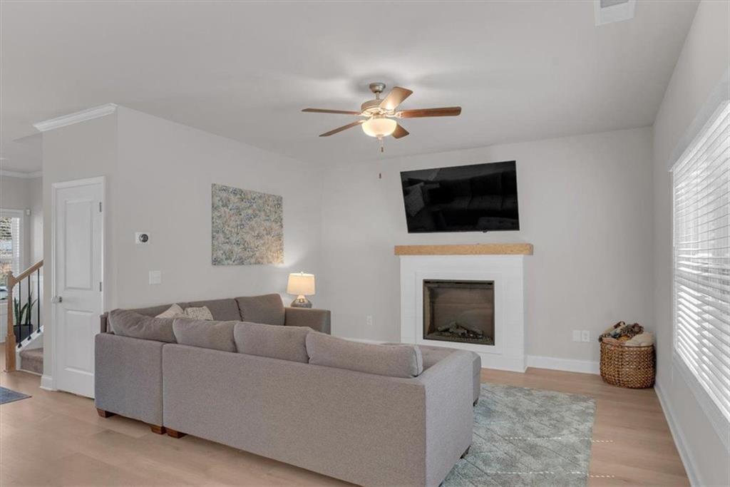 2099 EASTERWOOD Terrace