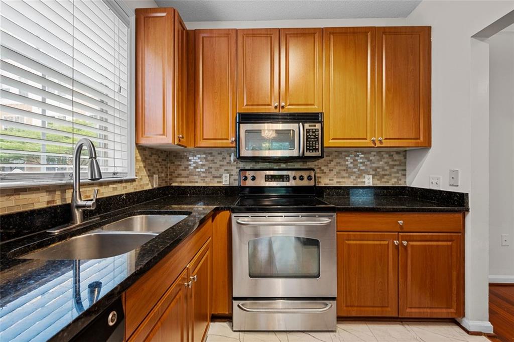 10 PERIMETER SUMMIT Boulevard NE Unit 2110