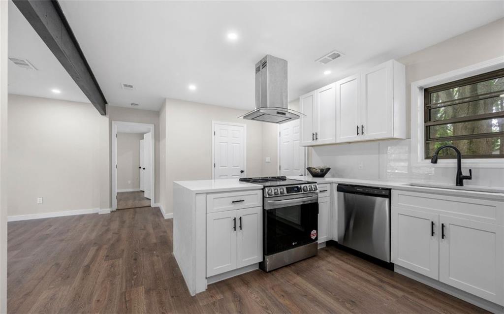 6402 KENSINGTON Court