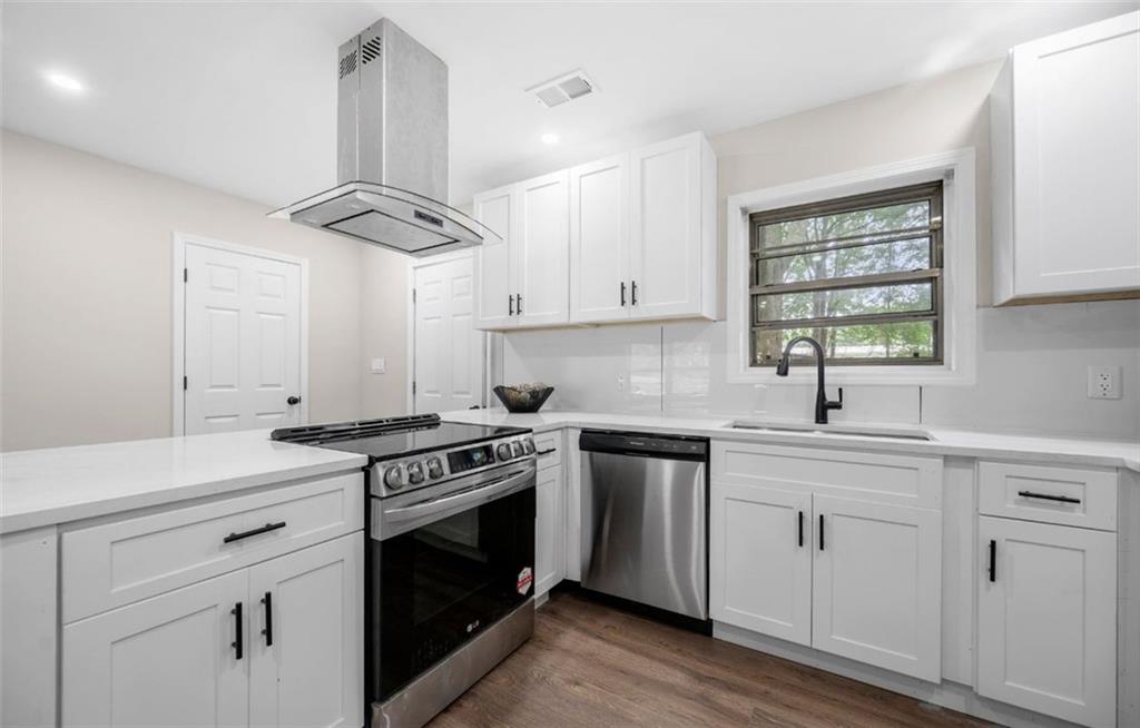 6402 KENSINGTON Court
