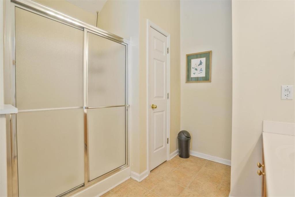 375 Shadetree Lane
