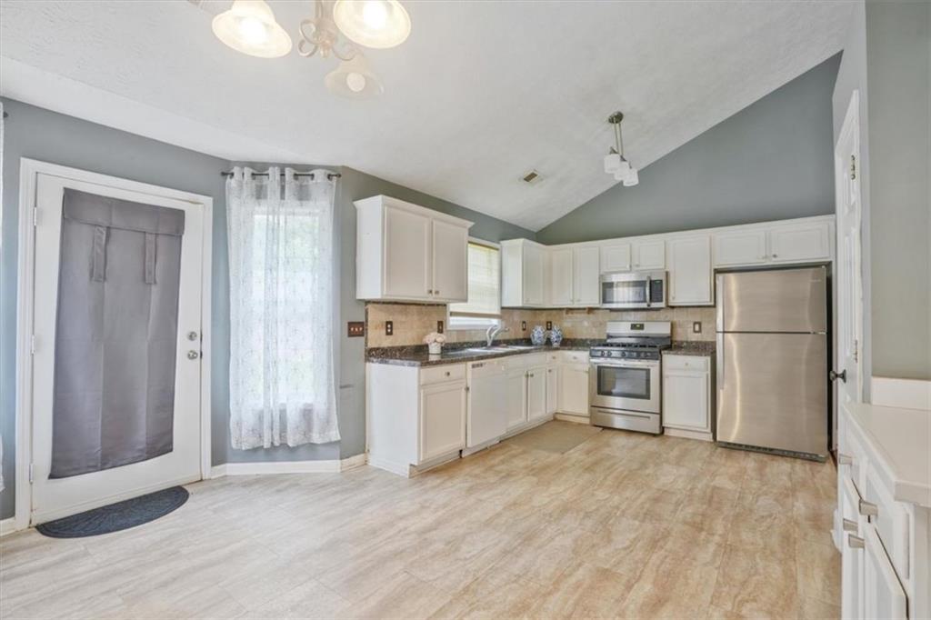 375 Shadetree Lane