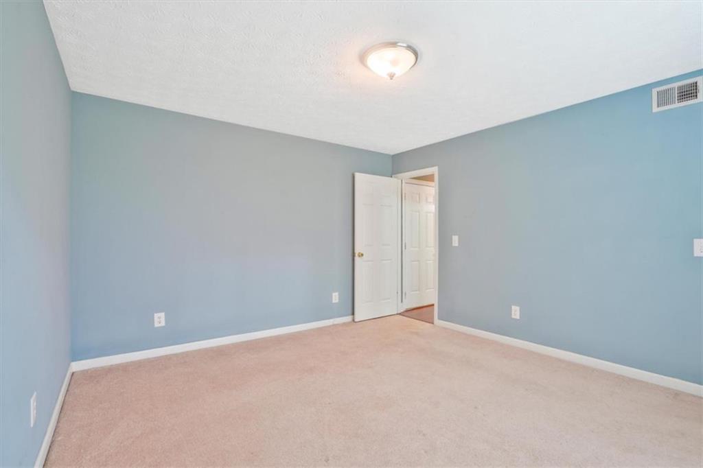 375 Shadetree Lane