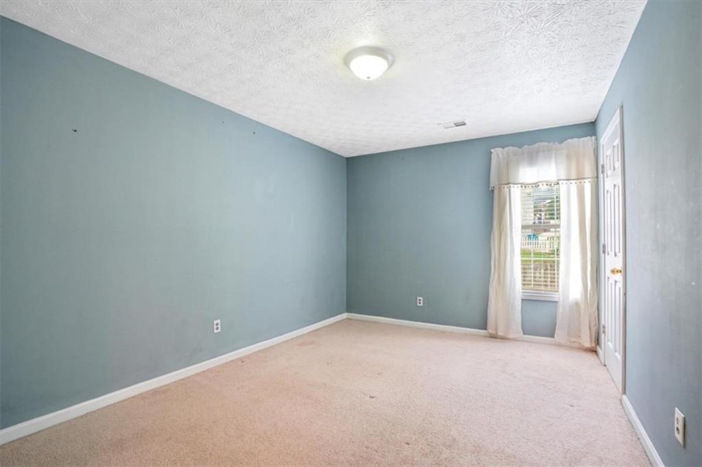 375 Shadetree Lane