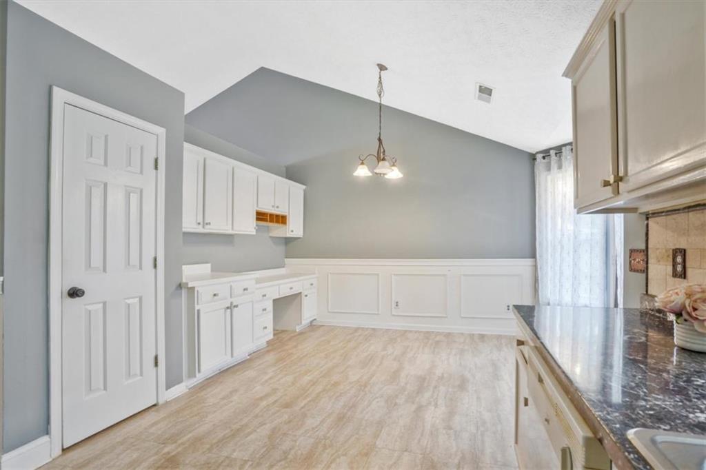 375 Shadetree Lane