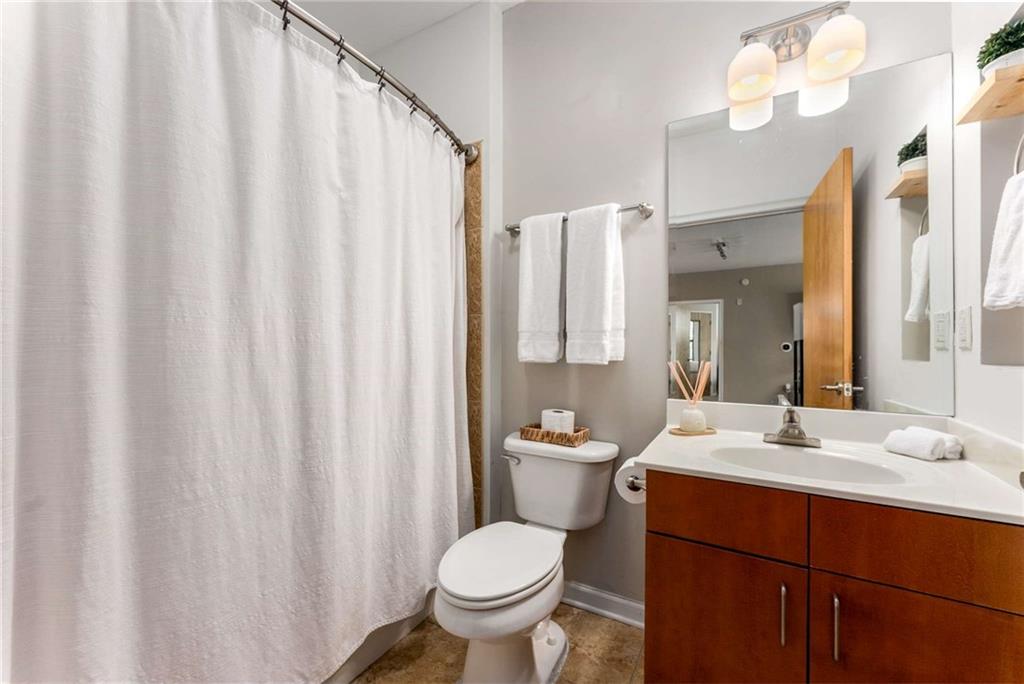 898 Oak Street SW Unit 1301