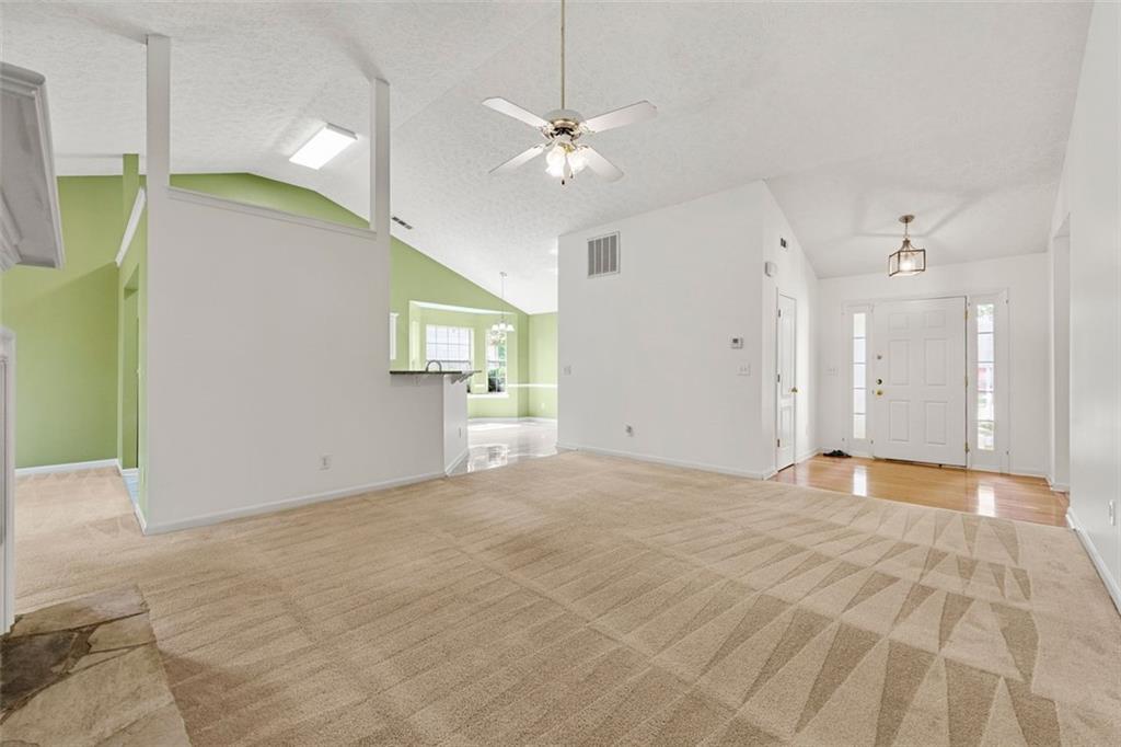 7085 DUNCAN Walk