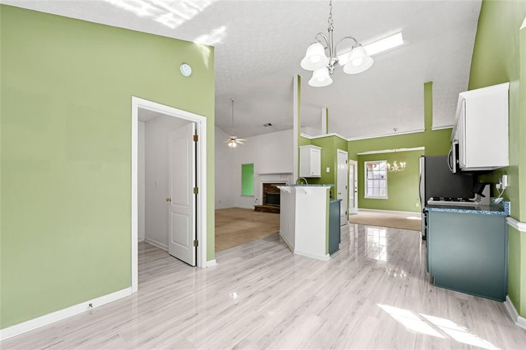 7085 DUNCAN Walk