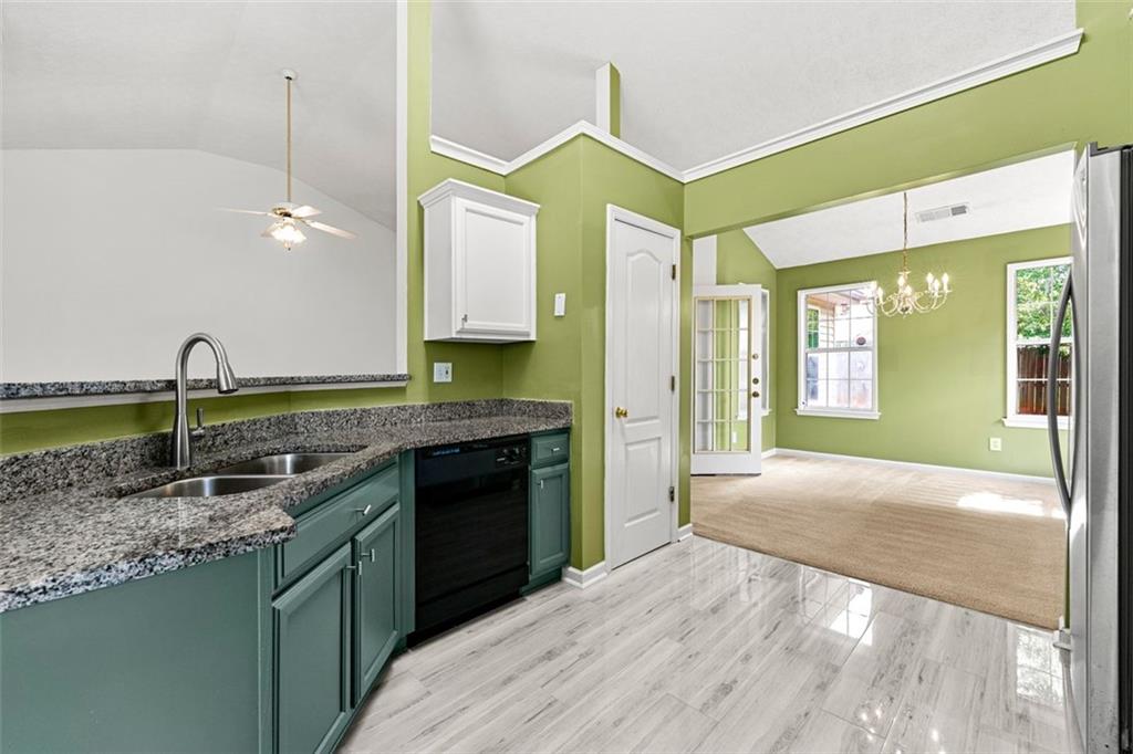 7085 DUNCAN Walk