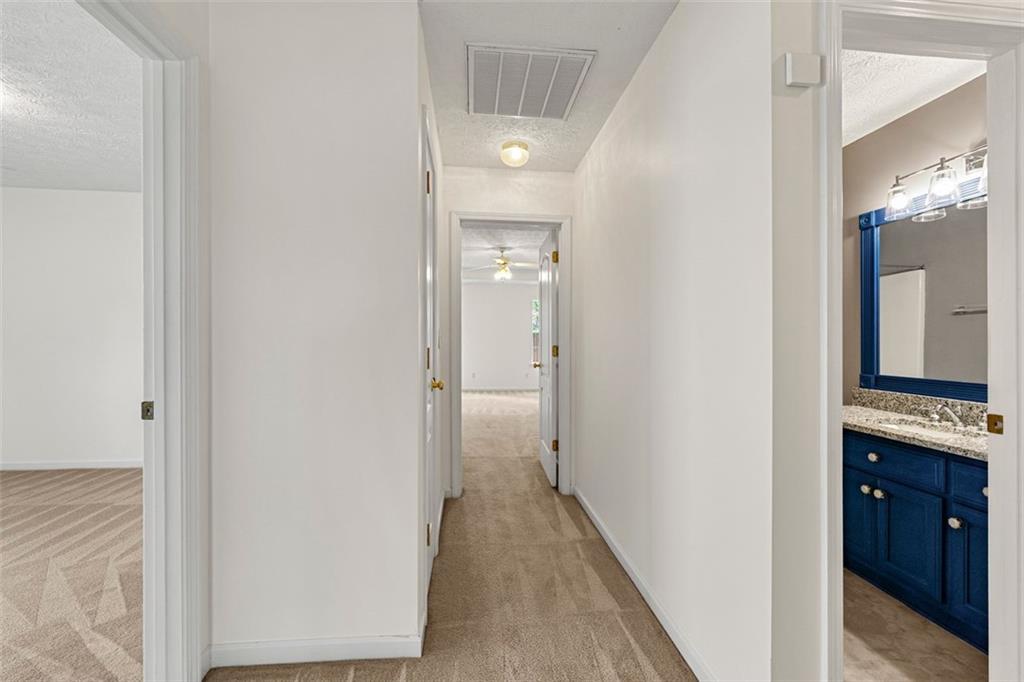 7085 DUNCAN Walk