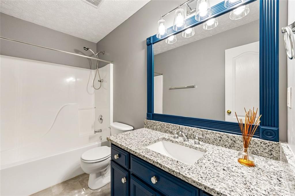 7085 DUNCAN Walk