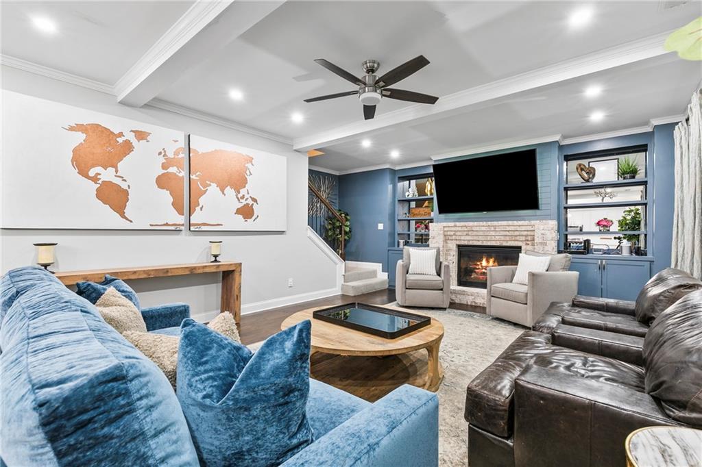 2095 Sparrowhawk Court