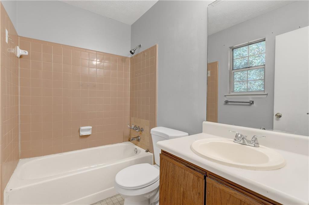 2421 Corner Shoals Drive