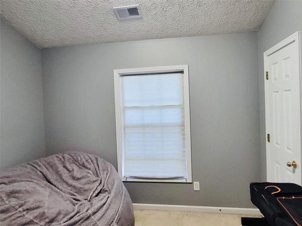 6904 Silver Bend Place