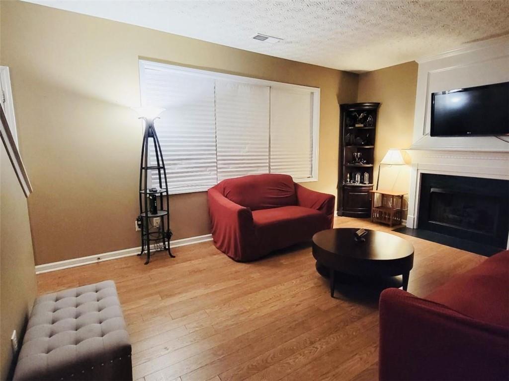 6904 Silver Bend Place