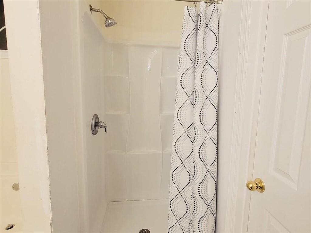 6904 Silver Bend Place