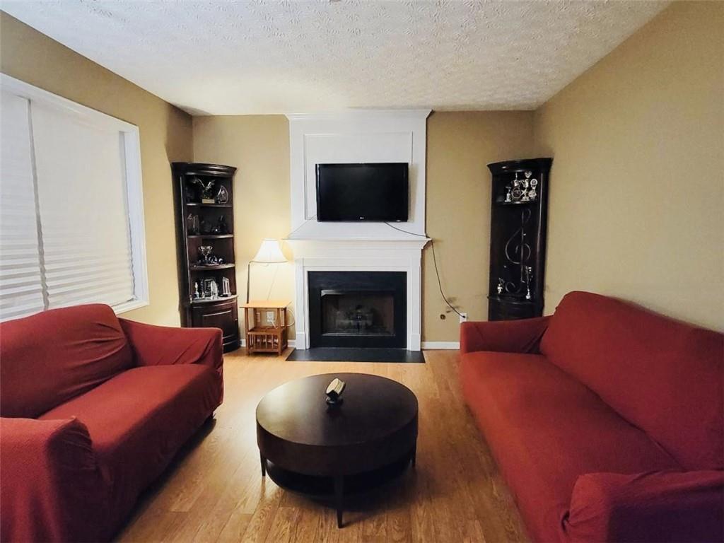 6904 Silver Bend Place