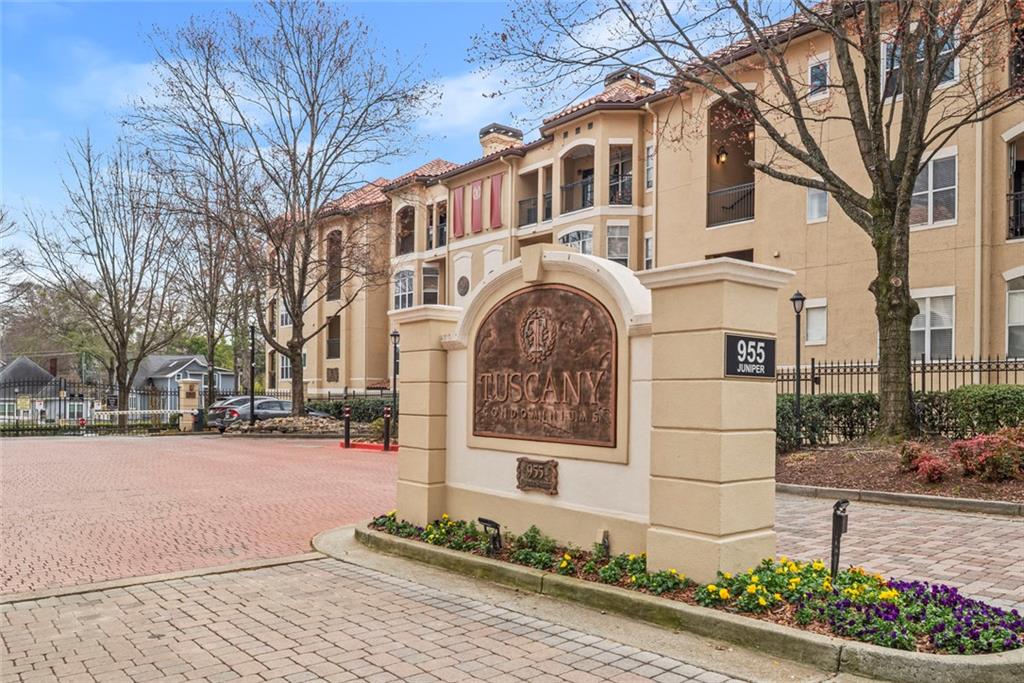 955 Juniper Street NE Unit 4324